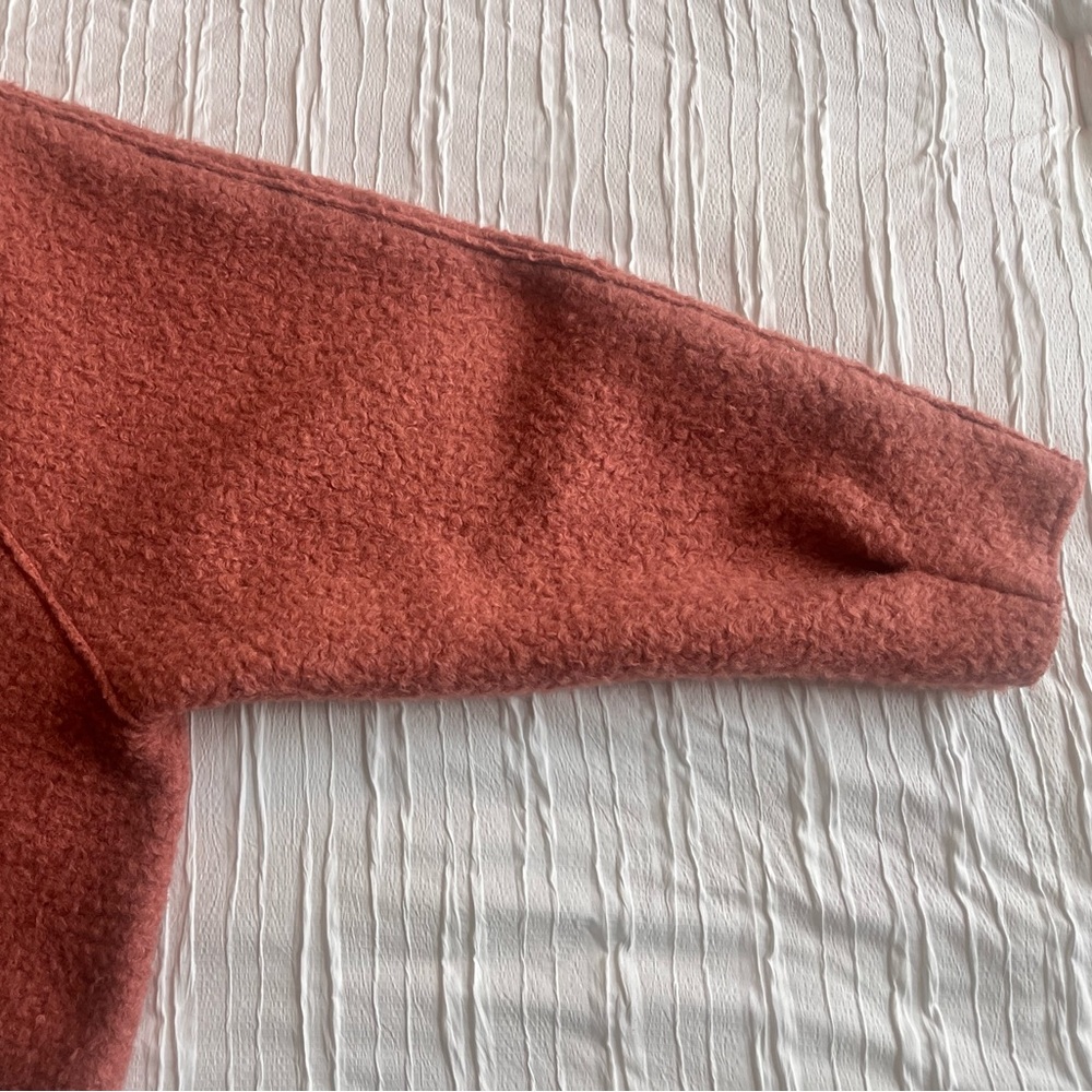 Oversized Textured Sweater - Picture 2 of 4